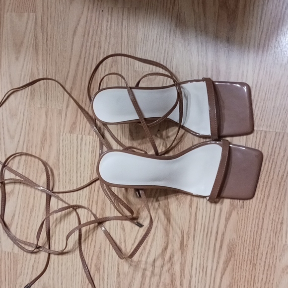 Shoes - Picture 5 of 5